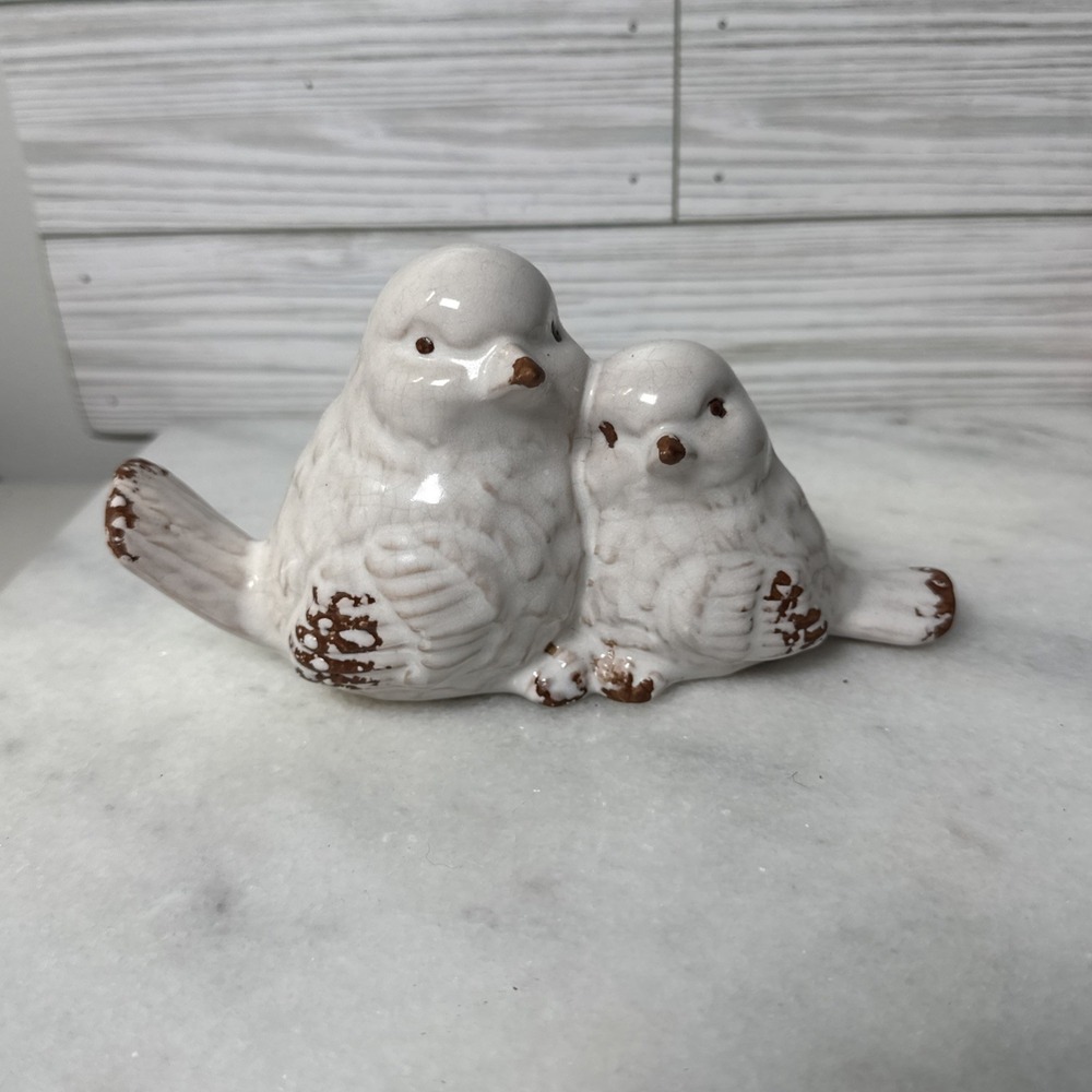 Garden Birds Figurine Ceramic Home Décor, Light Gray Distressed, Glazed top